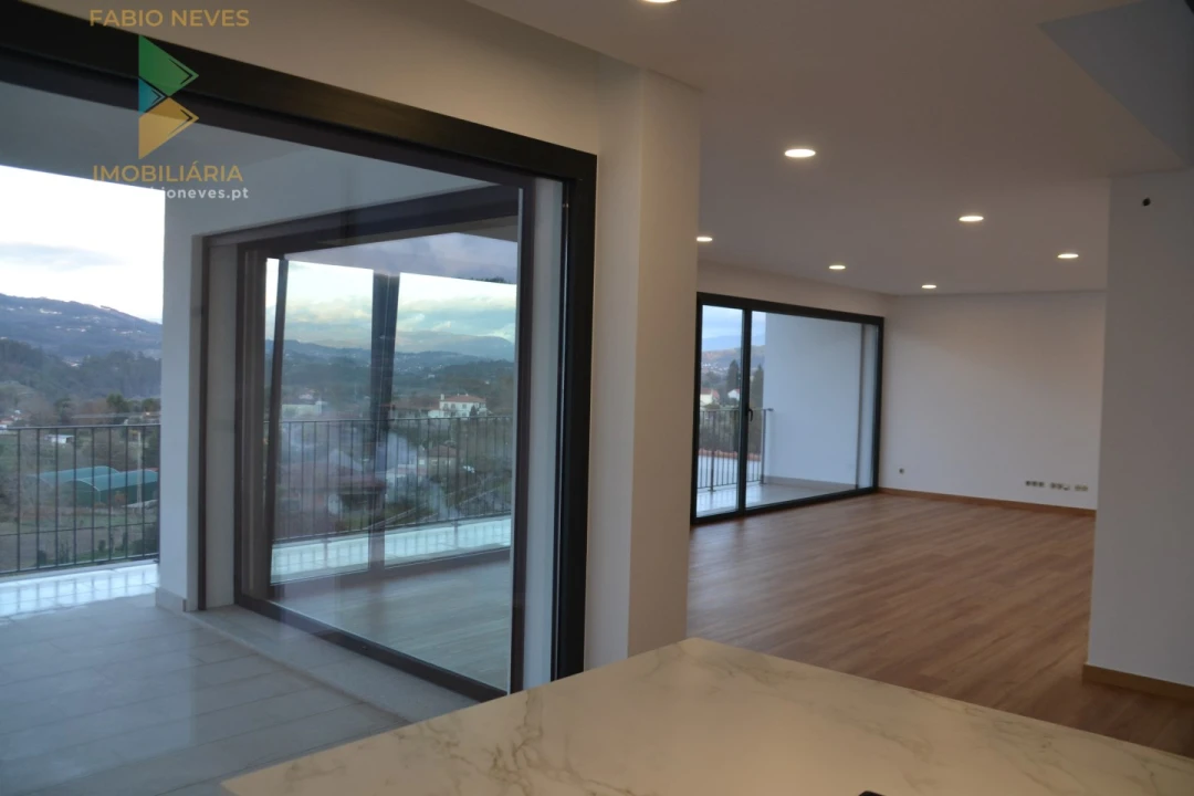 Moradia T3 para Venda em Ribeira Foto 22