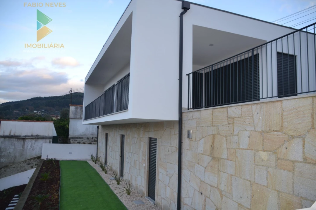 Moradia T3 para Venda em Ribeira Foto 58