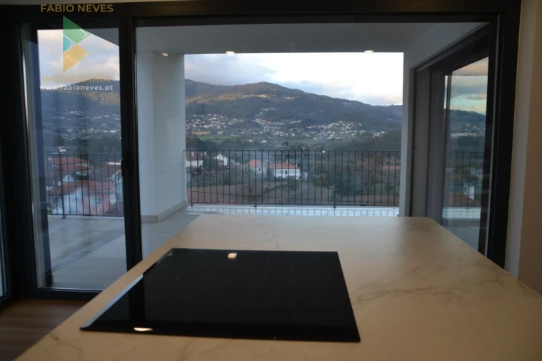 Moradia T3 para Venda em Ribeira Foto 23