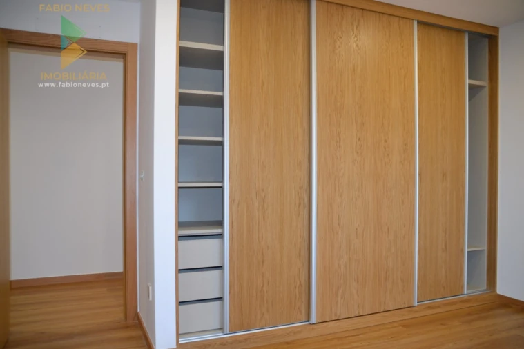 Moradia T3 para Venda em Ribeira Foto 35