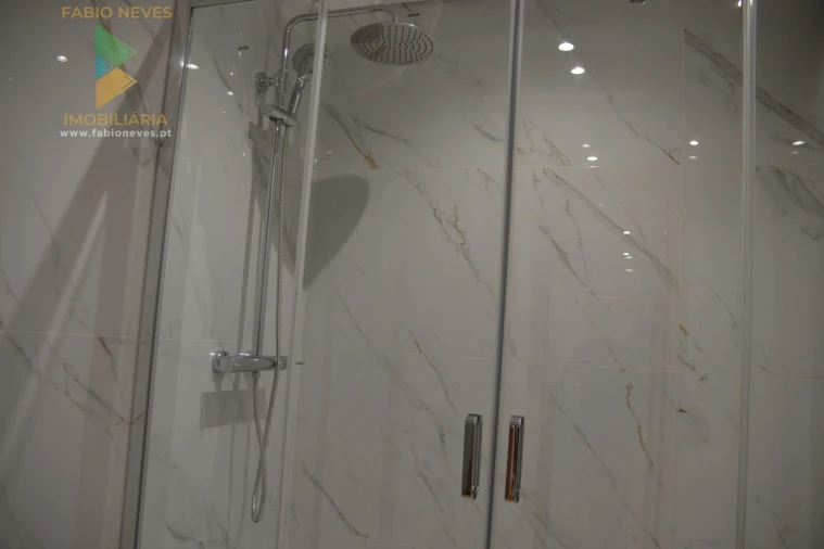 Moradia T3 para Venda em Ribeira Foto 43