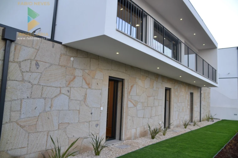 Moradia T3 para Venda em Ribeira Foto 48