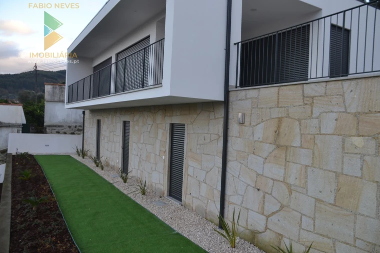 Moradia T3 para Venda em Ribeira Foto 57