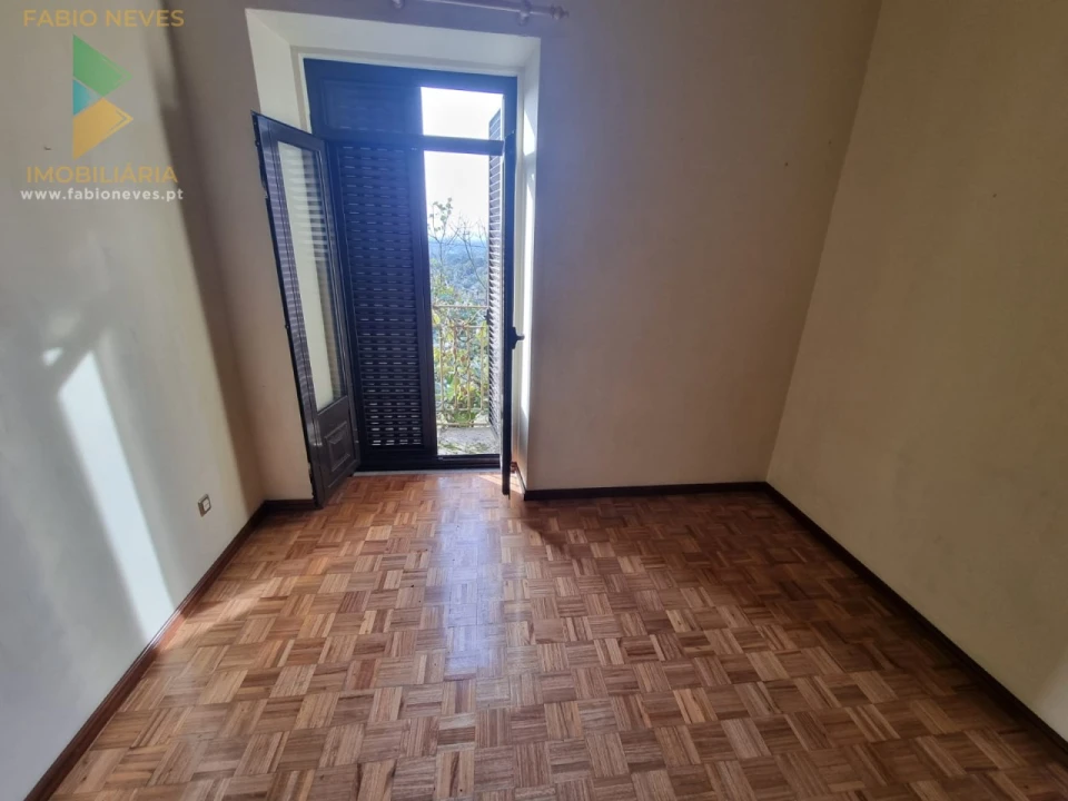 Moradia T6 para Venda em Cerdal Foto 15