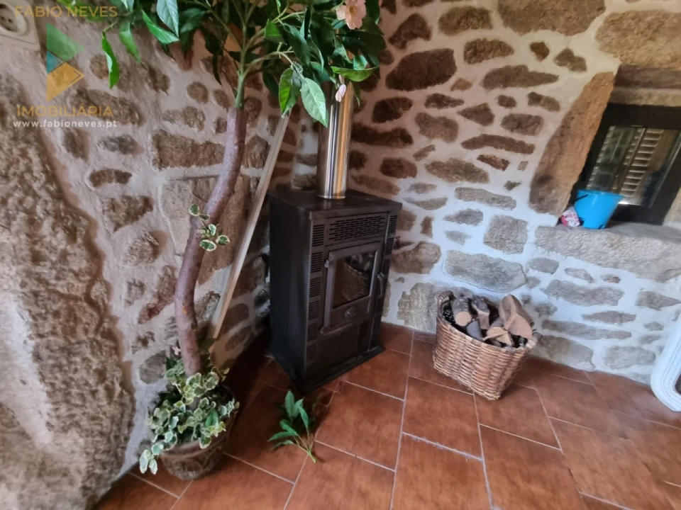 Moradia T6 para Venda em Cerdal Foto 46