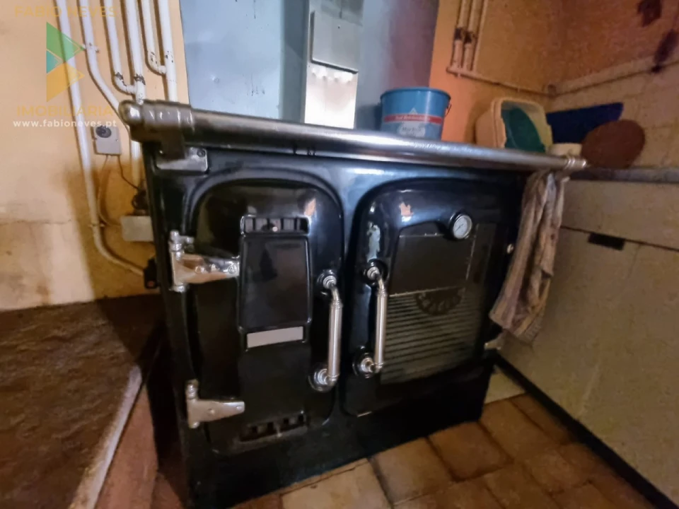 Moradia T6 para Venda em Cerdal Foto 59