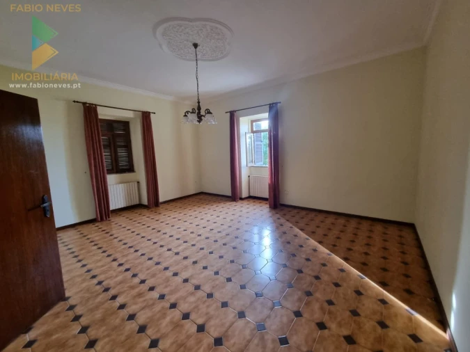 Moradia T6 para Venda em Cerdal Foto 22