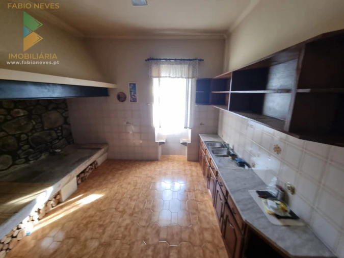 Moradia T6 para Venda em Cerdal Foto 23