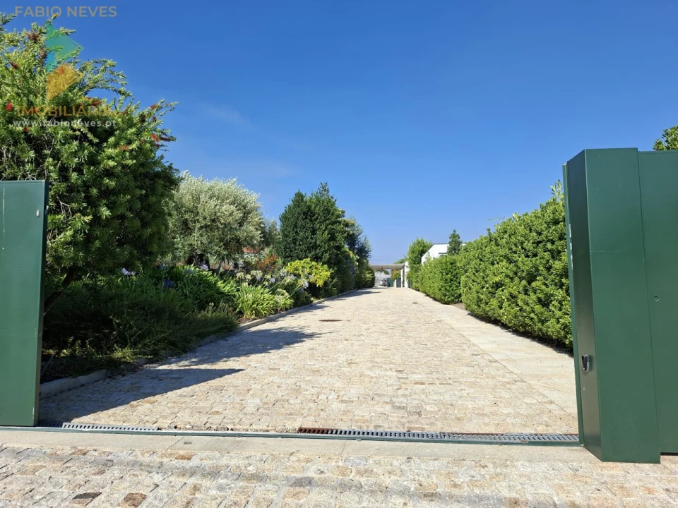 Moradia T4 para Venda em Gemieira Foto 14