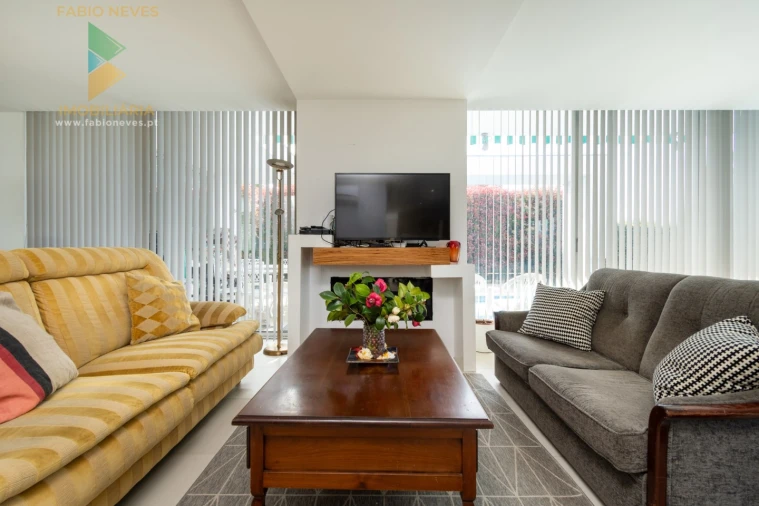 Moradia T4 para Venda em Gemieira Foto 16