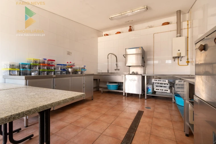 Quinta T6 para Venda em Correlhã Foto 91