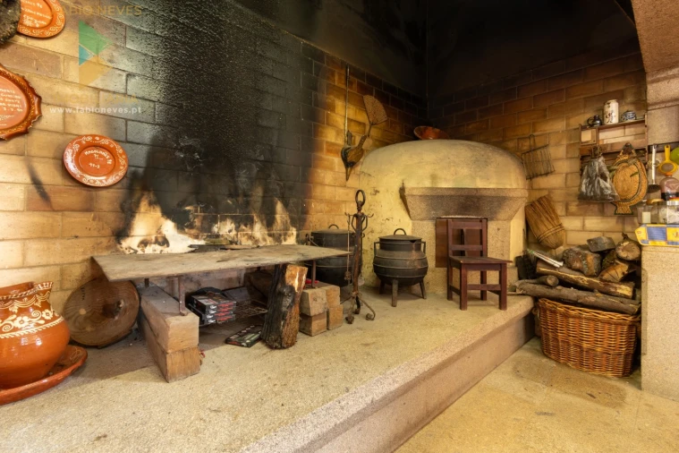 Quinta T6 para Venda em Correlhã Foto 101