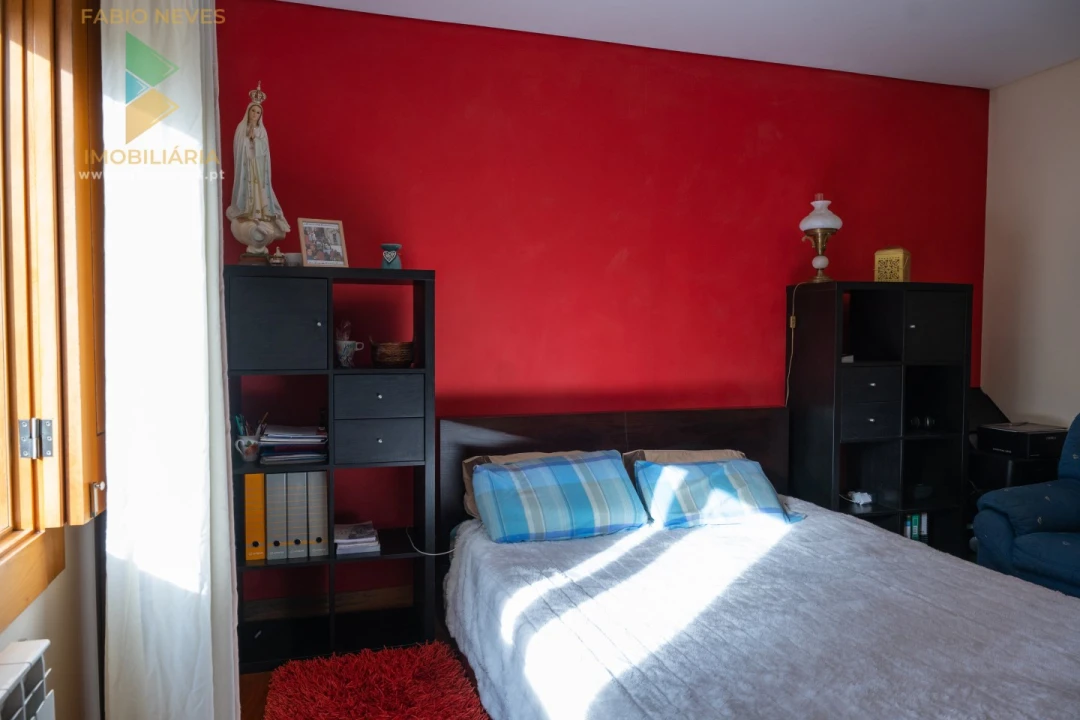 Moradia T4 para Venda em Calheiros Foto 17