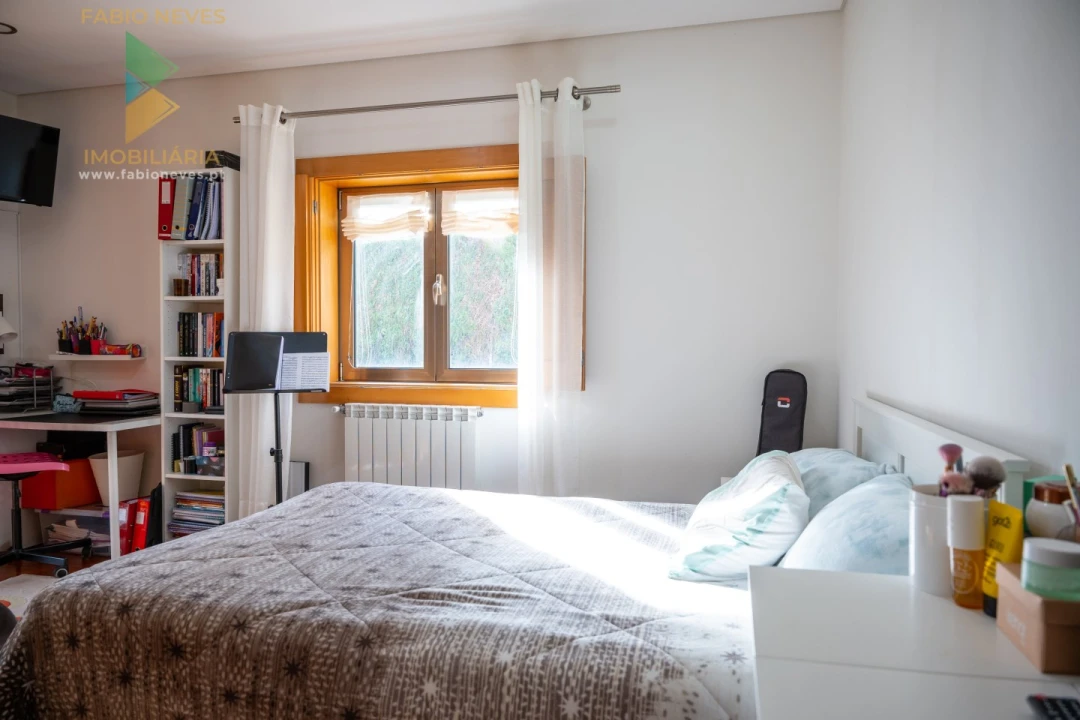 Moradia T4 para Venda em Calheiros Foto 26