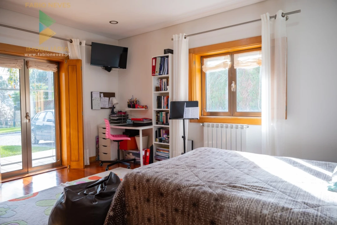 Moradia T4 para Venda em Calheiros Foto 27