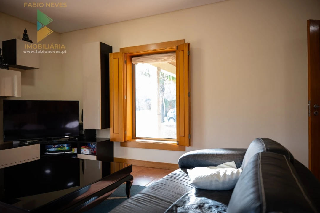 Moradia T4 para Venda em Calheiros Foto 53