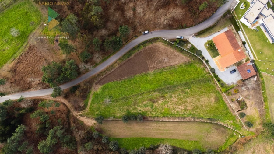 Moradia T4 para Venda em Calheiros Foto 5