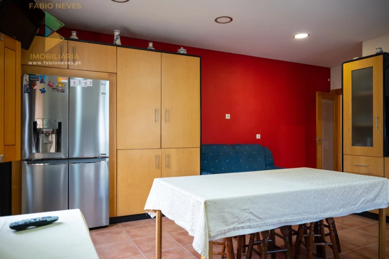 Moradia T4 para Venda em Calheiros Foto 46