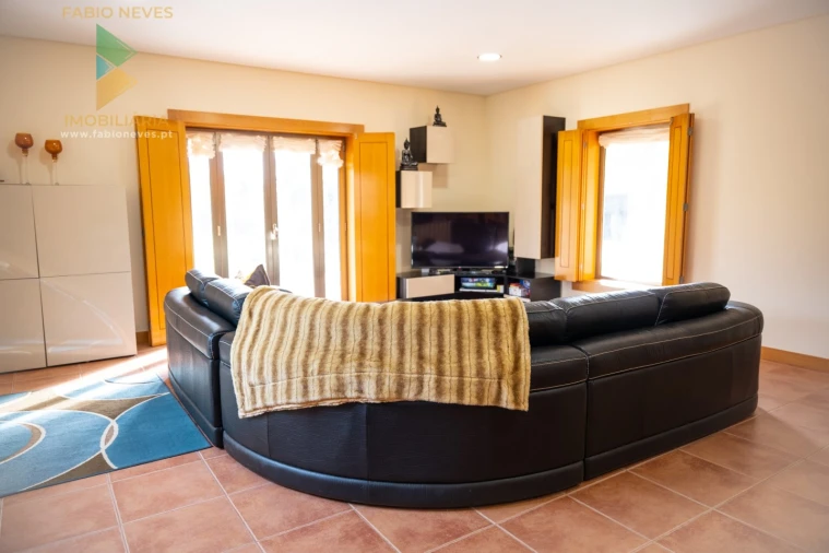 Moradia T4 para Venda em Calheiros Foto 51