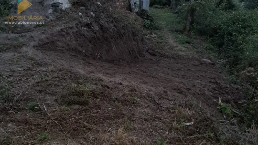 Moradia T2 para Venda em Geraz do Lima (Santa Maria, Santa Leocádia, Moreira), Deão