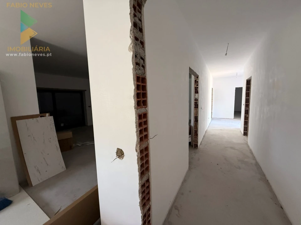 Moradia T4 para Venda em Britelo Foto 15