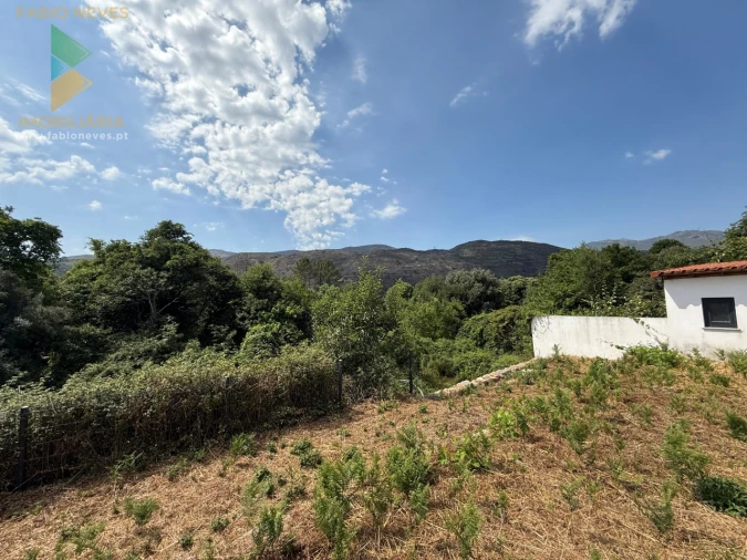 Moradia T4 para Venda em Britelo Foto 10