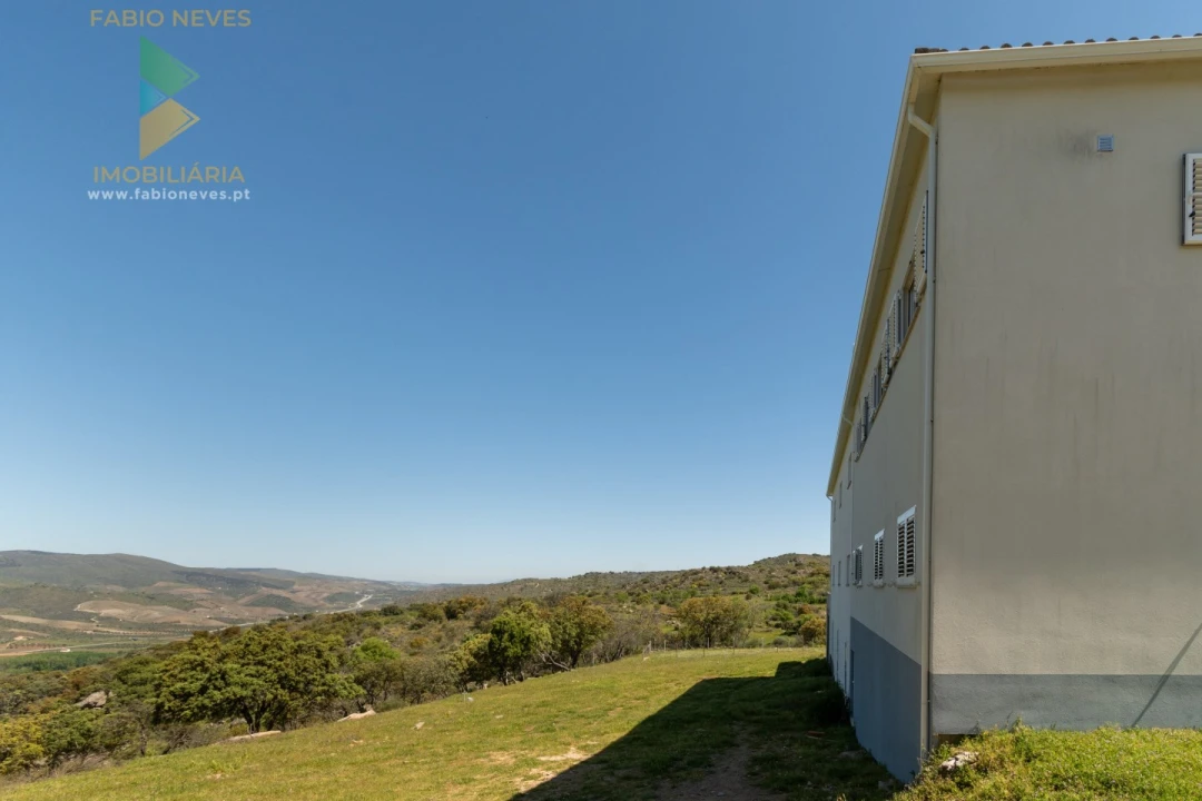 Moradia T10 para Venda em Longroiva Foto 5