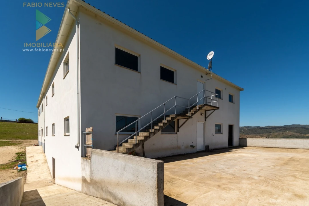 Moradia T10 para Venda em Longroiva Foto 9