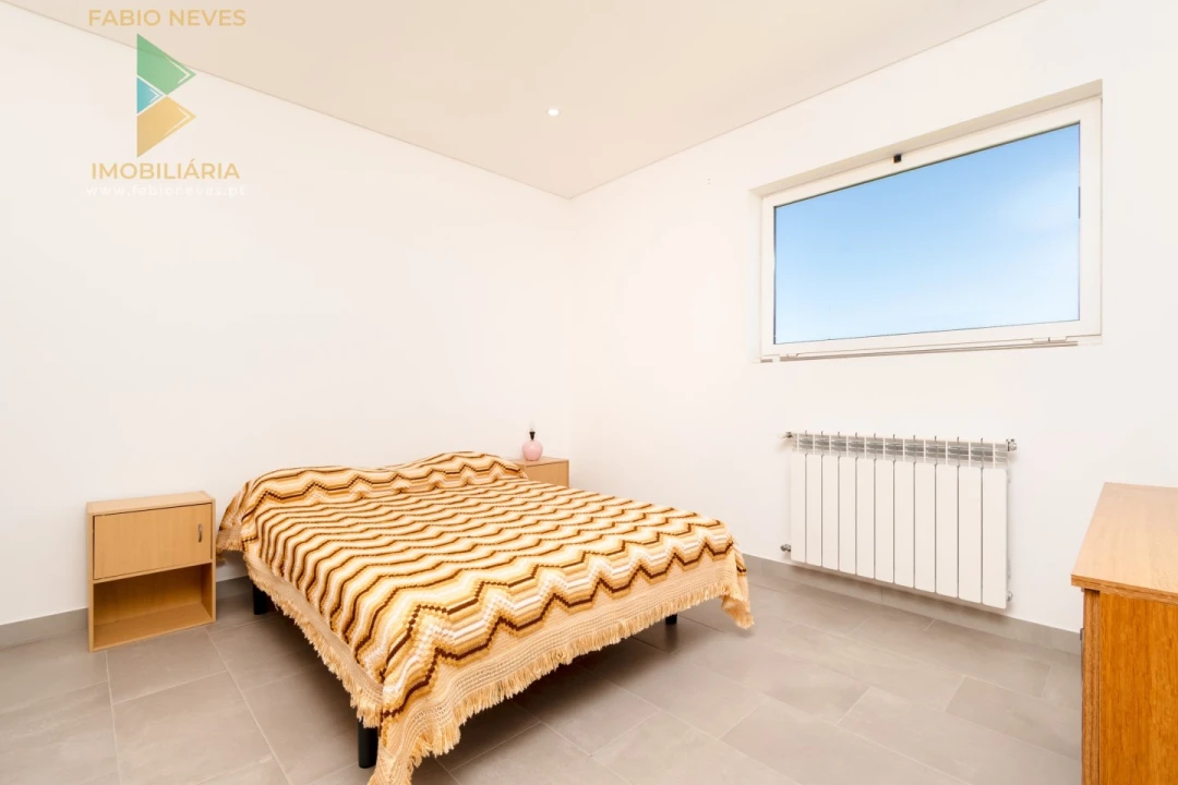 Moradia T10 para Venda em Longroiva Foto 19