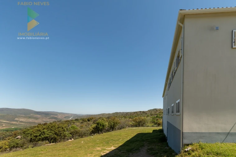 Moradia T10 para Venda em Longroiva Foto 5