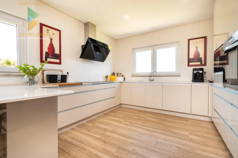 Moradia T10 para Venda em Longroiva Foto 47