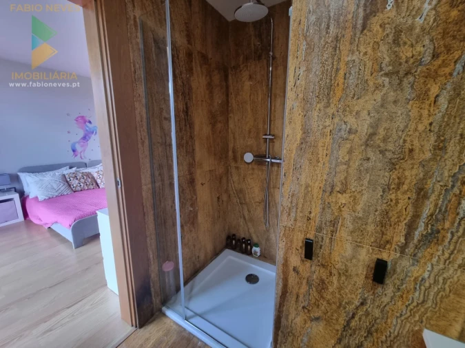 Moradia T5 para Venda em Verdoejo Foto 27