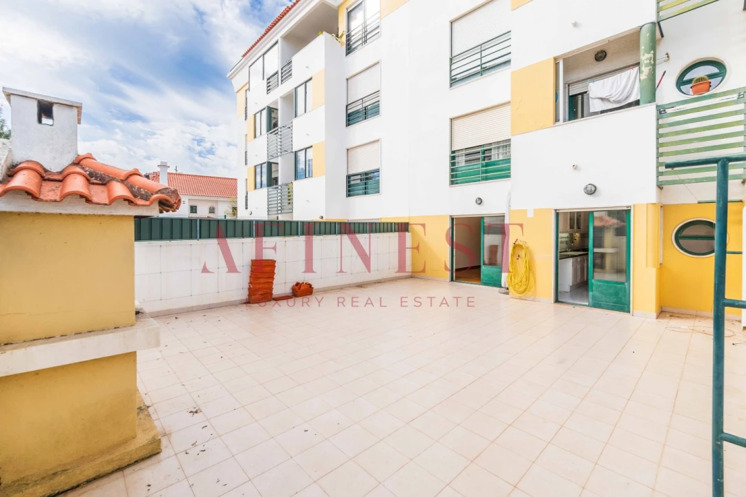 Apartamento T2 para Arrendamento em Carcavelos e Parede Foto 5