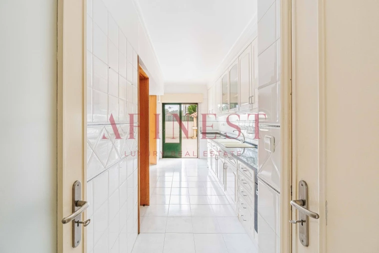 Apartamento T2 para Arrendamento em Carcavelos e Parede Foto 7