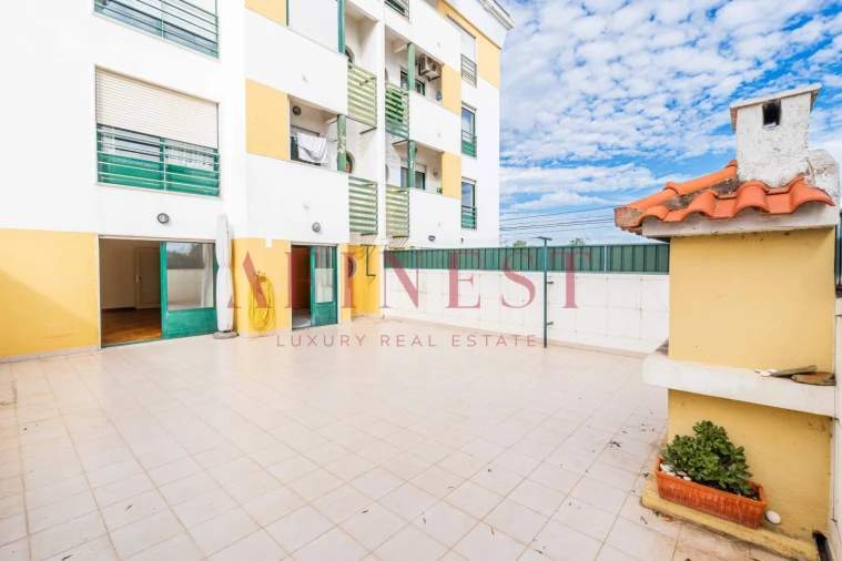 Apartamento T2 para Arrendamento em Carcavelos e Parede Foto 41