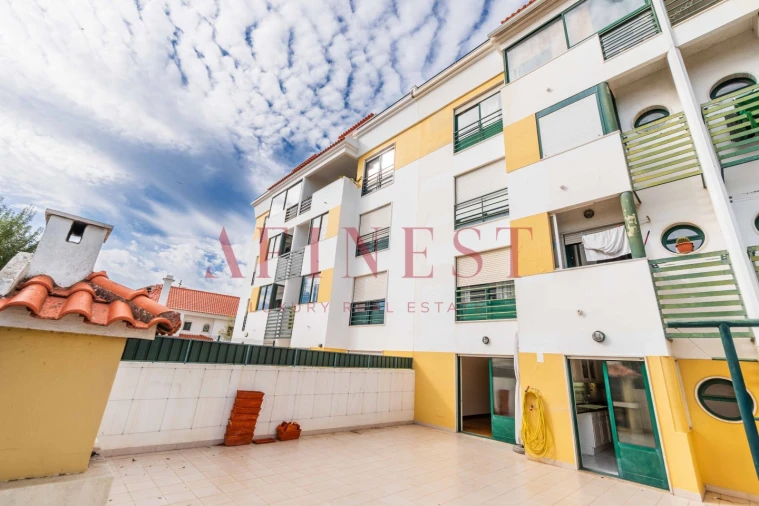 Apartamento T2 para Arrendamento em Carcavelos e Parede Foto 43
