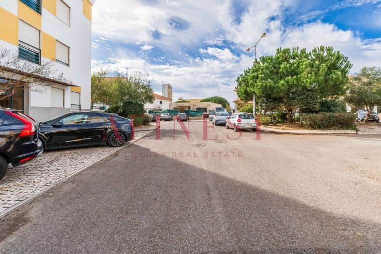 Apartamento T2 para Arrendamento em Carcavelos e Parede Foto 48