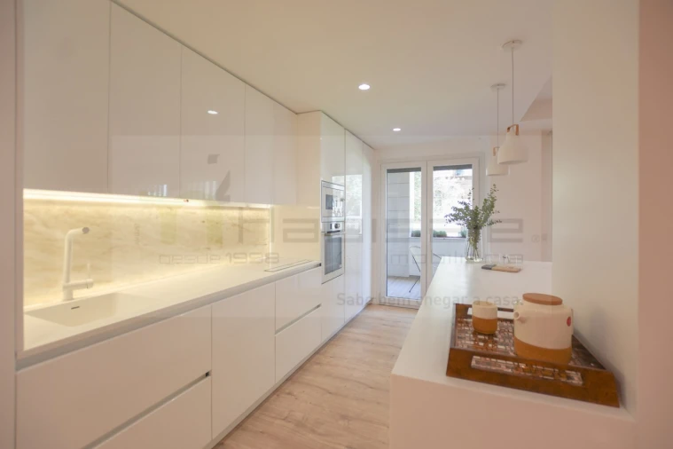 Apartamento T3 para Venda em Pontinha e Famões Foto 15