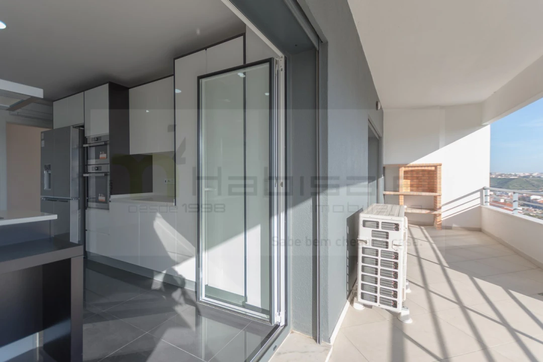 Apartamento T3 para Venda em Odivelas Foto 2