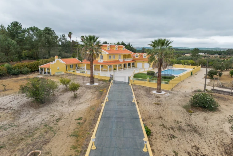 Quinta T5 para Venda em Aveiras de Cima Foto 1