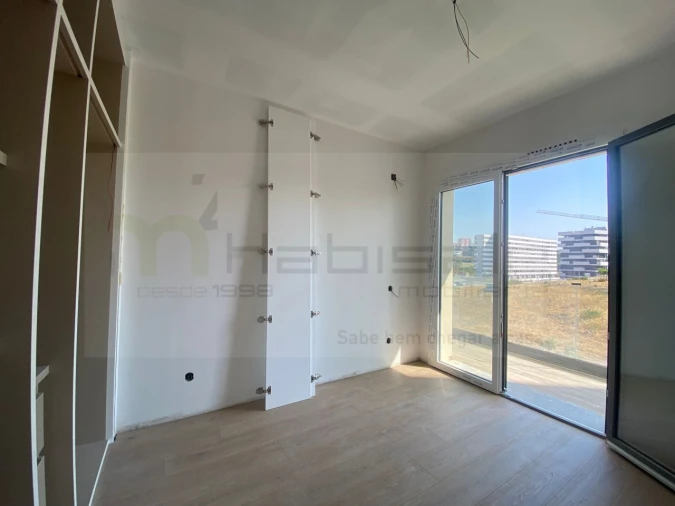 Apartamento T3 para Venda em Carnaxide e Queijas Foto 29