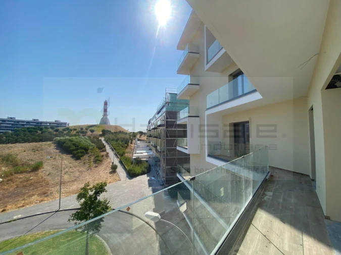 Apartamento T3 para Venda em Carnaxide e Queijas Foto 30