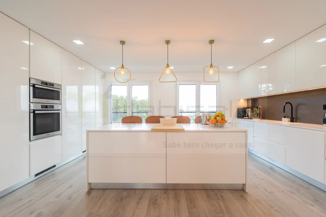 Apartamento T4 para Venda em Pontinha e Famões Foto 13