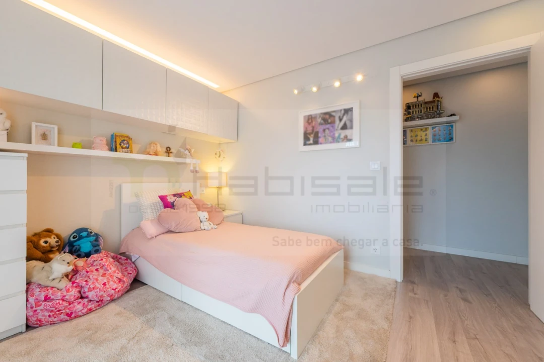 Apartamento T4 para Venda em Pontinha e Famões Foto 27