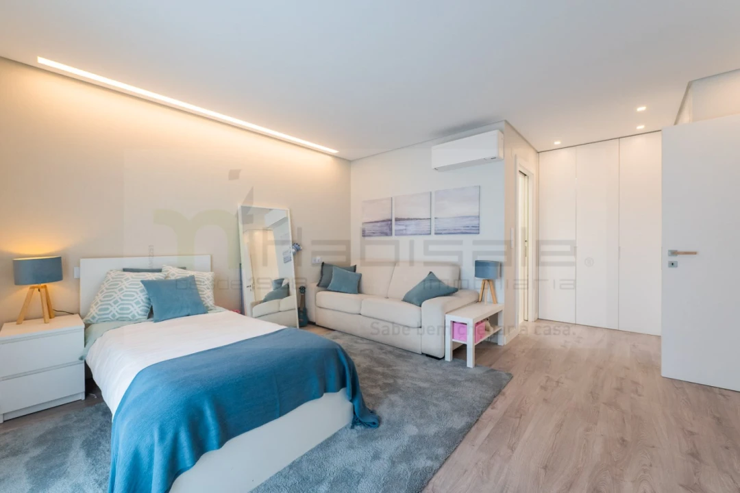 Apartamento T4 para Venda em Pontinha e Famões Foto 34