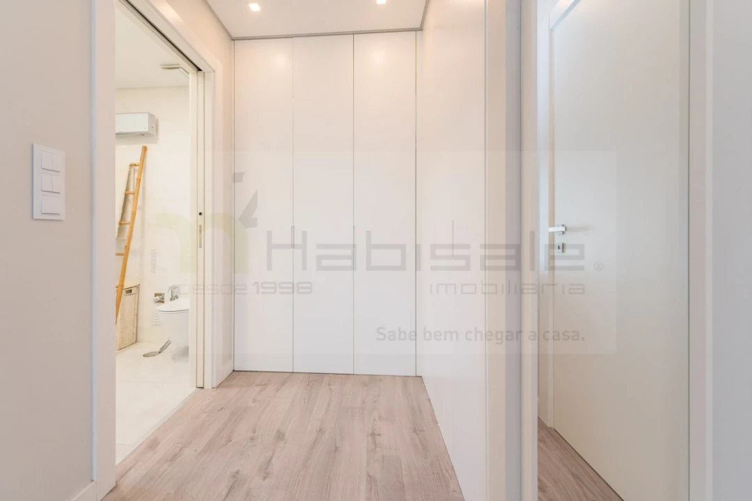 Apartamento T4 para Venda em Pontinha e Famões Foto 35