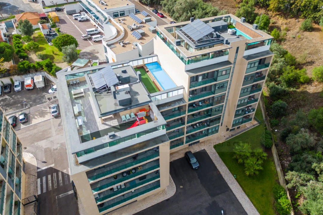 Apartamento T4 para Venda em Pontinha e Famões Foto 60