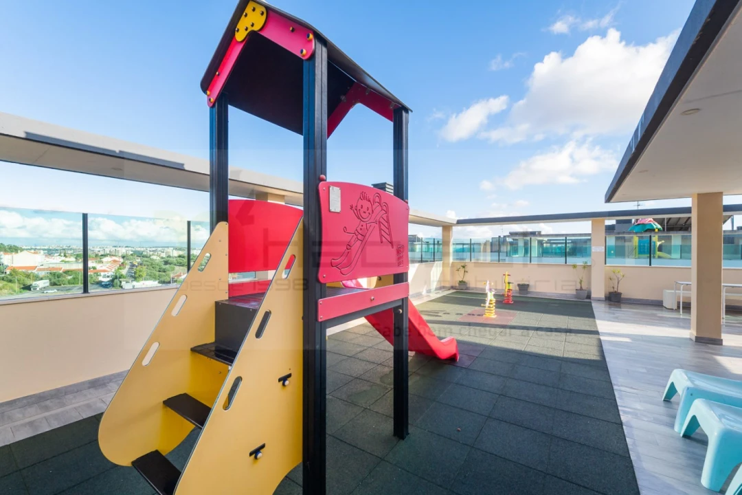 Apartamento T4 para Venda em Pontinha e Famões Foto 62