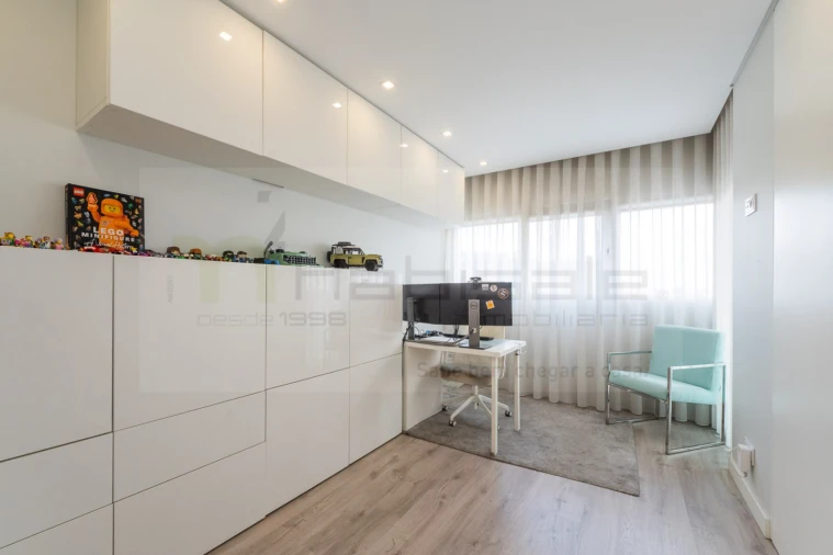 Apartamento T4 para Venda em Pontinha e Famões Foto 21