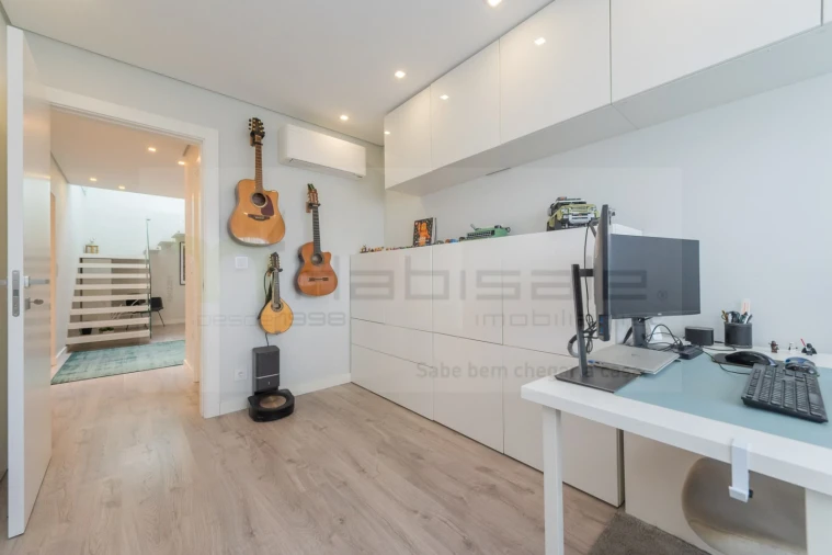 Apartamento T4 para Venda em Pontinha e Famões Foto 22